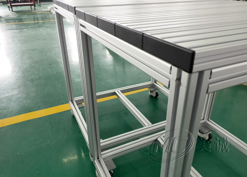 實驗室操作臺，鋁型材框架